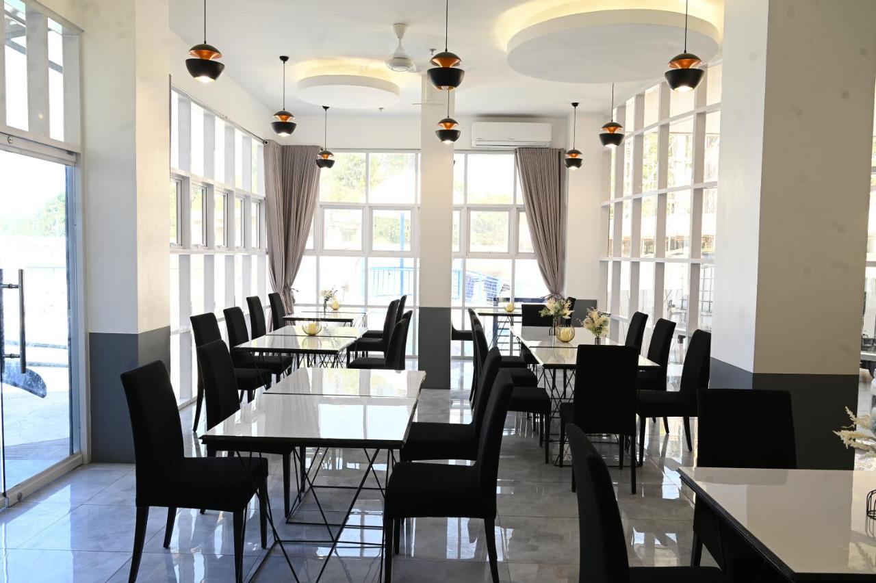 J&V Hotel And Resort Apaleng 外观 照片